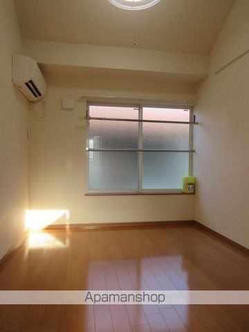 ＪＲ中央線 高円寺駅 徒歩8分 2階建 築14年の居間写真