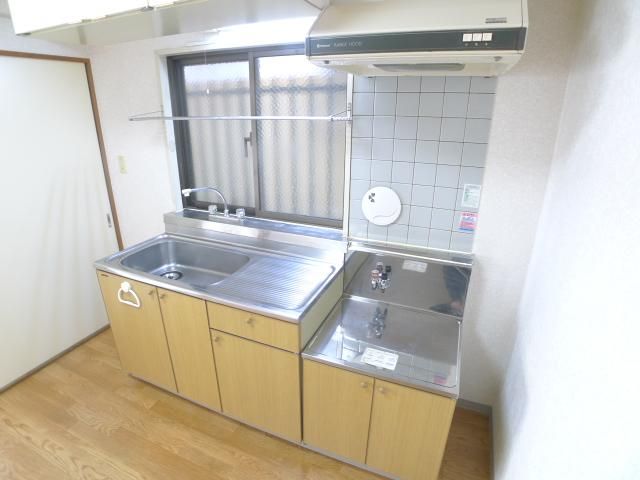 都営大江戸線 森下駅 徒歩7分 5階建 築40年のキッチン写真