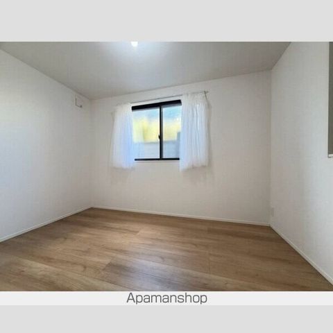 千種区丸山町三丁目戸建の居間写真