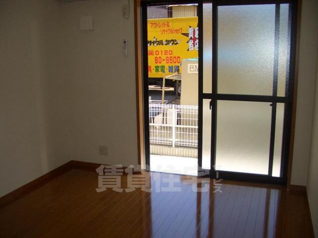 南海泉北線 深井駅 徒歩9分 2階建 築21年の居間写真