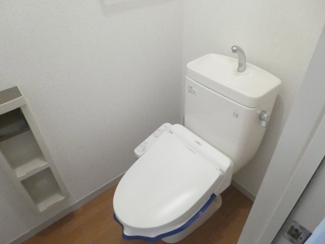 ＪＲ山陽本線 魚住駅 徒歩19分 2階建 築26年のトイレ写真