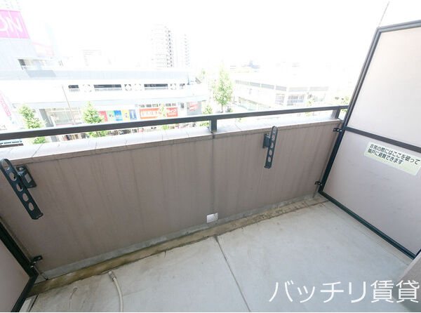 地下鉄東山線 今池駅 徒歩7分 8階建 築27年の内装写真