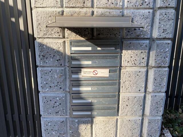 エントランス　ポスト