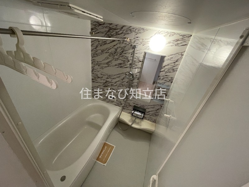 名鉄豊田線 豊田市駅 バス乗車時間：28分 最寄りバス停で下車 徒歩3分 3階建 築15年の風呂写真