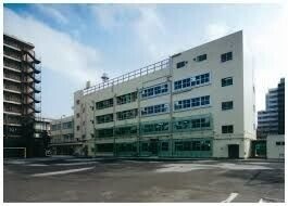 中学校　江東区立深川第一中学校（中学校）まで490m