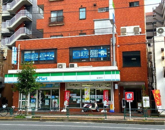 コンビニ　ファミリーマート墨田菊川駅前店（コンビニ）まで172m