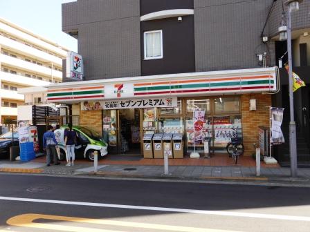コンビニ　セブンイレブン 世田谷等々力4丁目店（コンビニ）まで623m