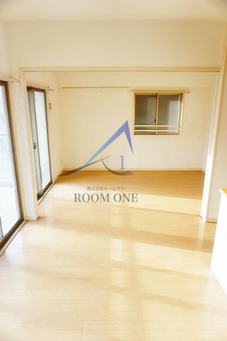 居室・リビング　洋室のお部屋です。