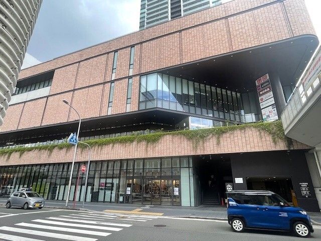 ショッピングセンター　ｓｅｎｒｉｔｏよみうり（ショッピングセンター）まで1000m