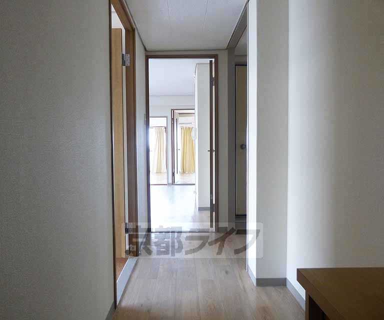 その他部屋・スペース　広々とした廊下です