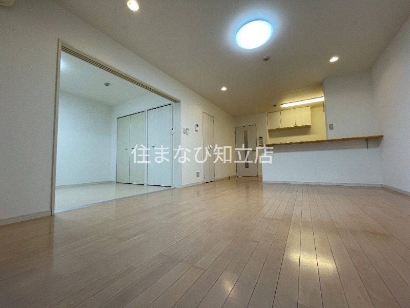 居室・リビング　同型別部屋写真