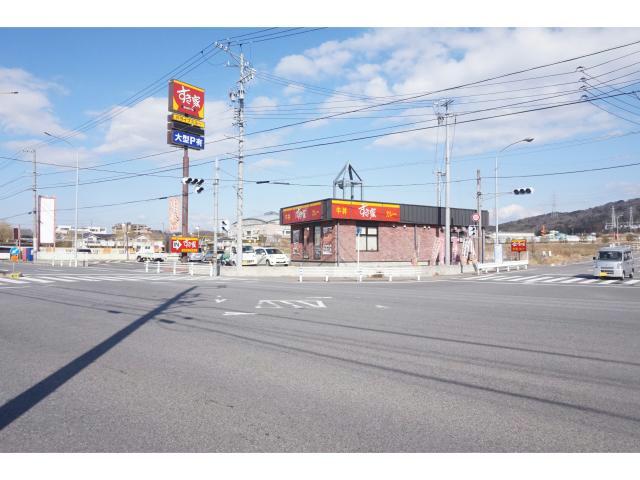飲食店　すき家248号幸田大草店（飲食店）まで337m