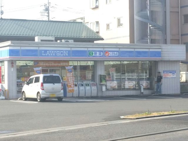 コンビニ　ローソン春日部緑町四丁目店（コンビニ）まで186m