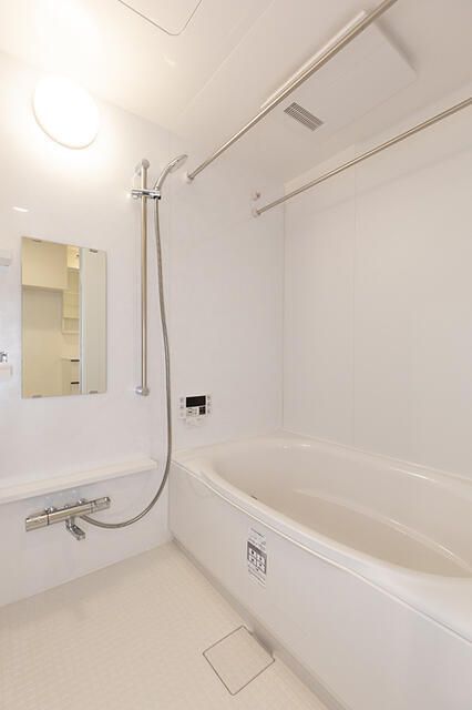 バス・シャワールーム　写真は同タイプ住居です。