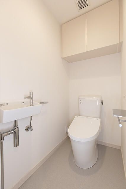 トイレ　写真は同タイプ住居です。