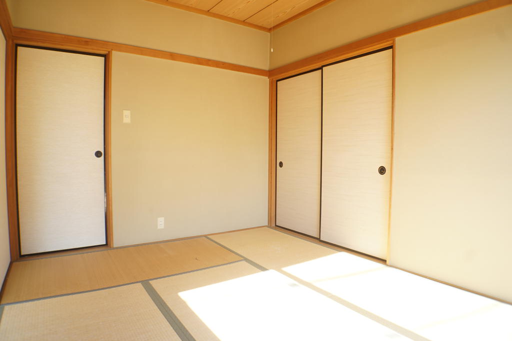 その他部屋・スペース　和室。押し入れあります。