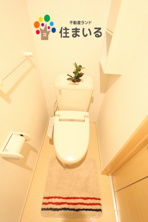 トイレ　※写真は同型タイプになります