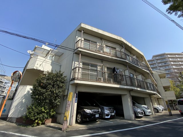 板橋区加賀のマンションの建物外観