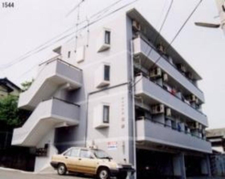 松山市新立町のマンションの建物外観