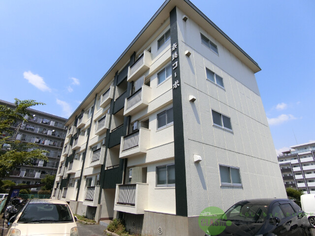 茨木市奈良町のマンションの建物外観