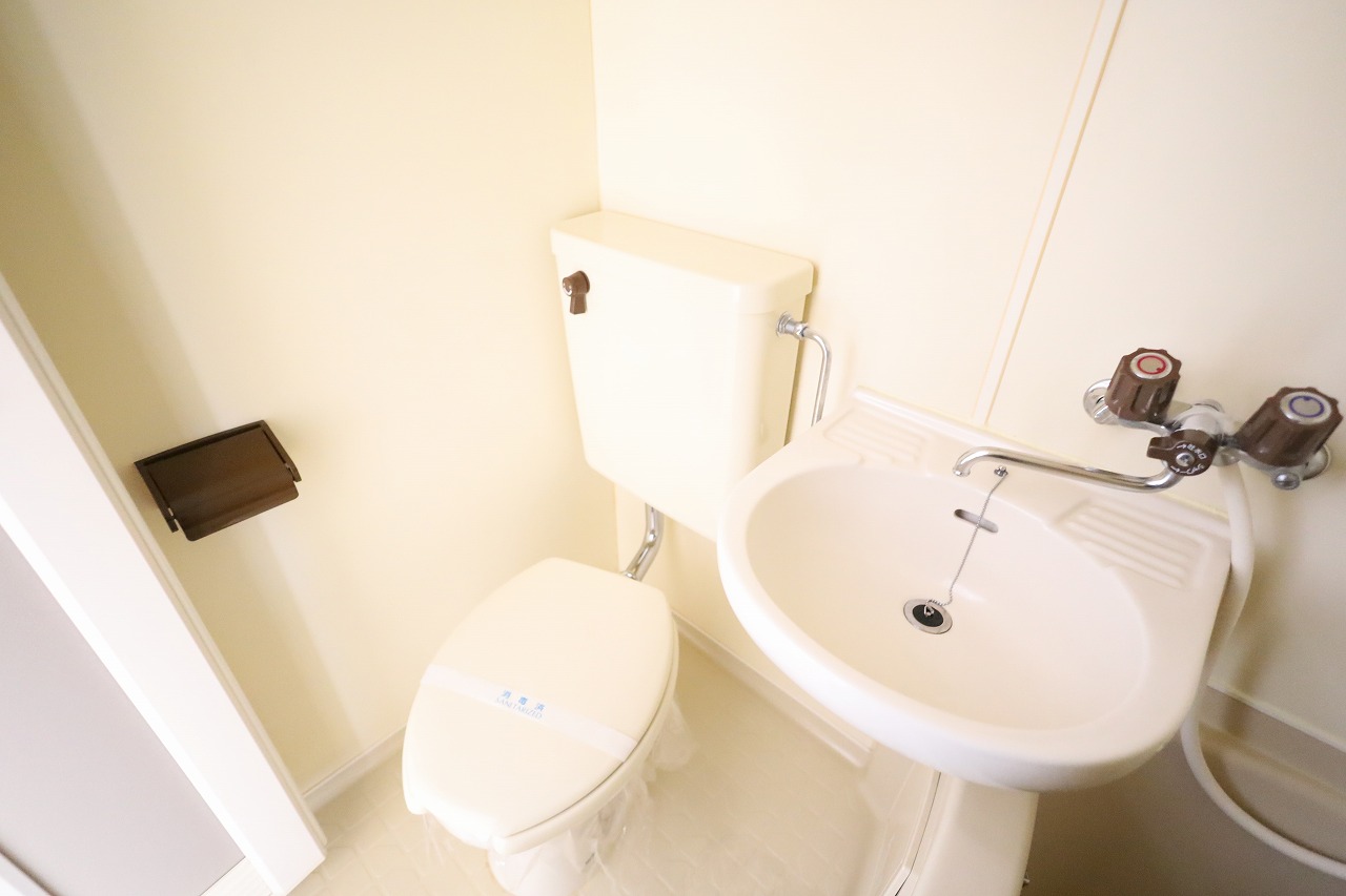 アーバンハイツ千田のトイレ写真