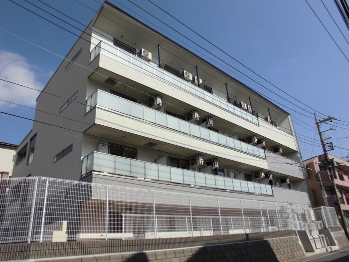 フローラ東戸塚の建物外観