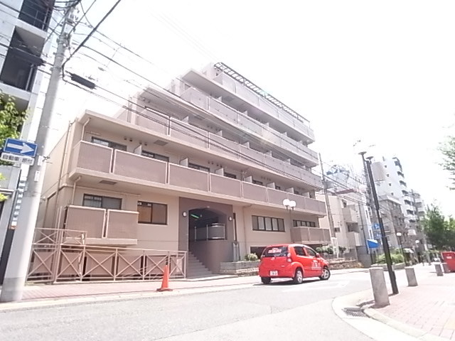 【神戸市中央区中山手通のマンションの建物外観】