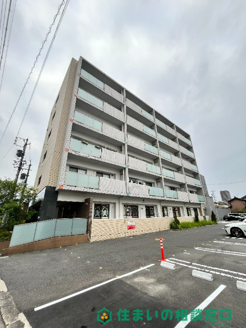 岡崎市板屋町のマンションの建物外観