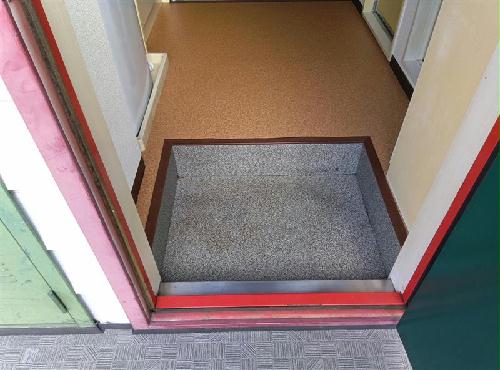 玄関　備品や設備仕様は号室等により異なります現地をご確認ください。