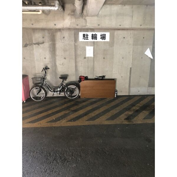 【プロミネント石薬師の駐車場】