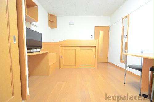 居室・リビング　実際のお部屋と異なる場合がございます。