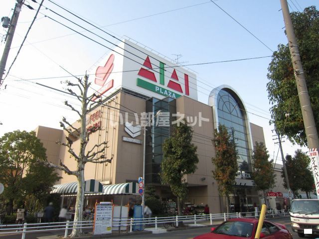 【名古屋市中川区本前田町のアパートのスーパー】