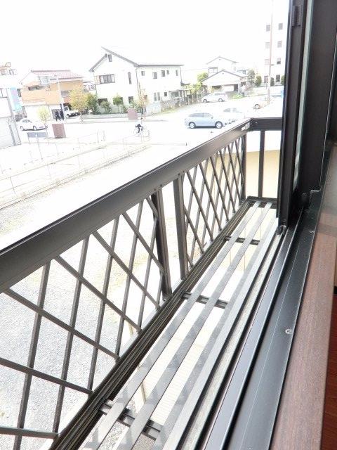 【行田市壱里山町のマンションのバルコニー】