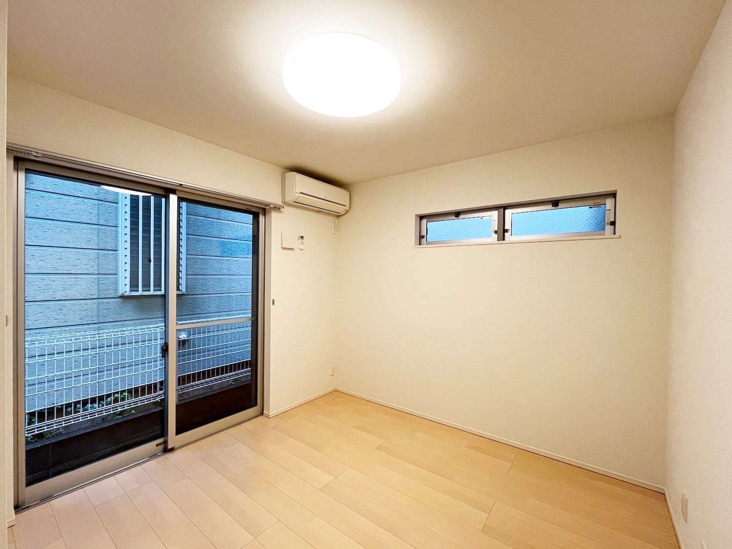 居室・リビング　1階サービスルーム