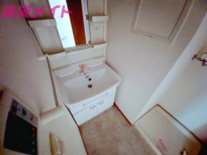 洗面設備　同タイプの部屋写真です