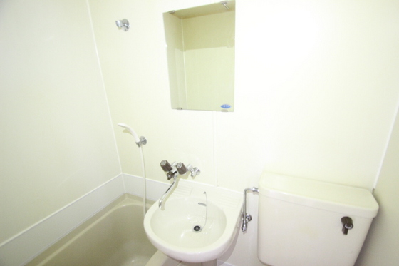 洗面設備　※別部屋の写真です
