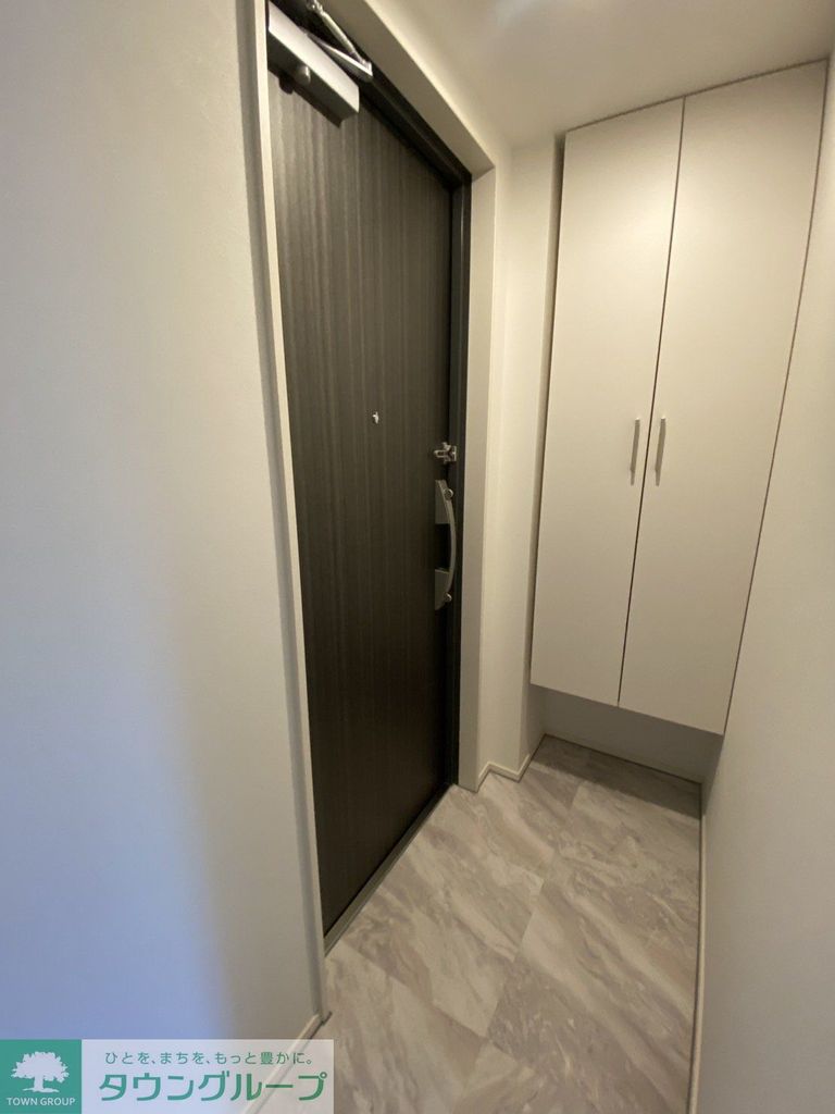 玄関　お部屋探しはタウンハウジングへ♪