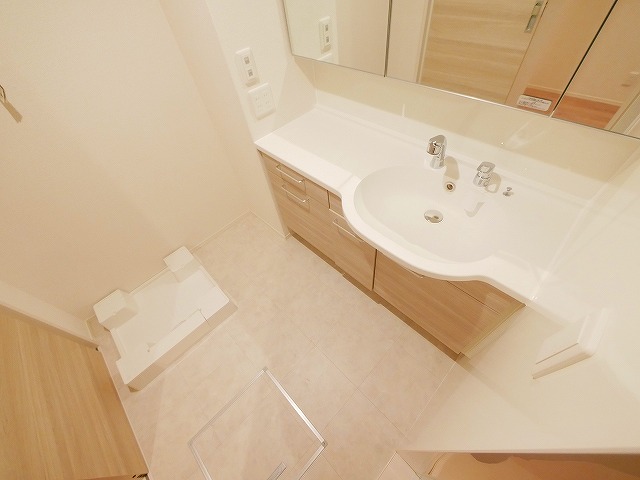 洗面設備　脱衣スペースもあります