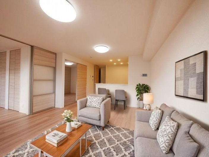 居室・リビング　CGで家具等を配置したもので家具等は含まれません