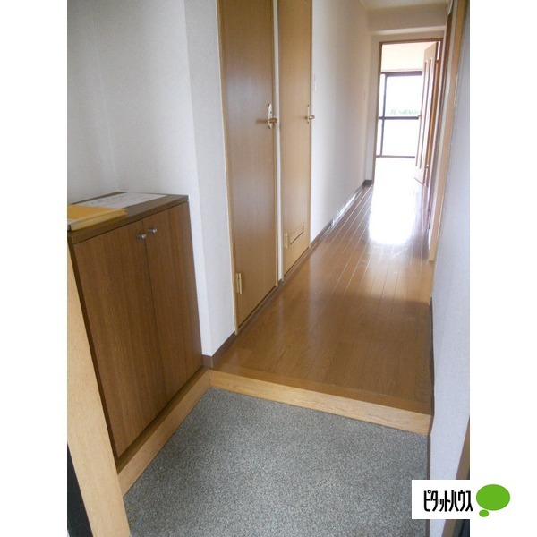 玄関　同建物別部屋