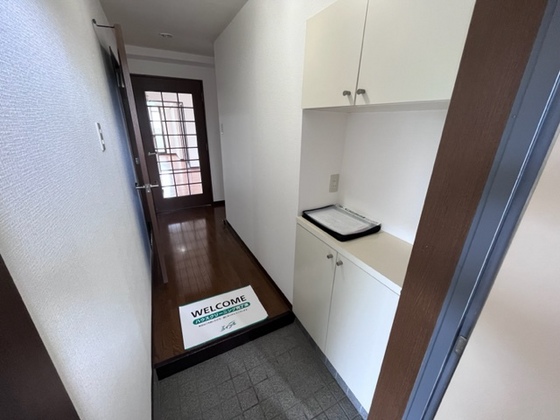 玄関　※他号室の写真です。