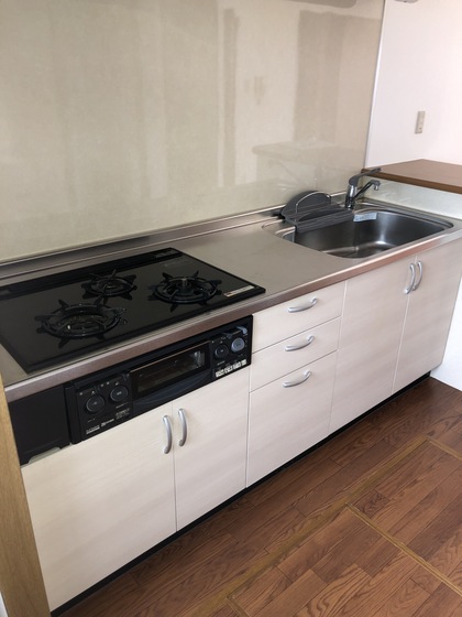 キッチン　※別号室のお写真です