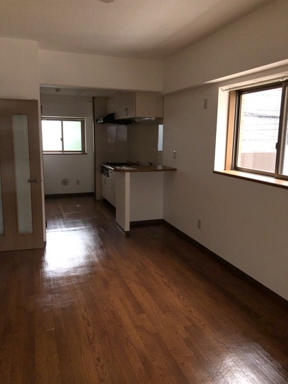 居室・リビング　※別号室のお写真です