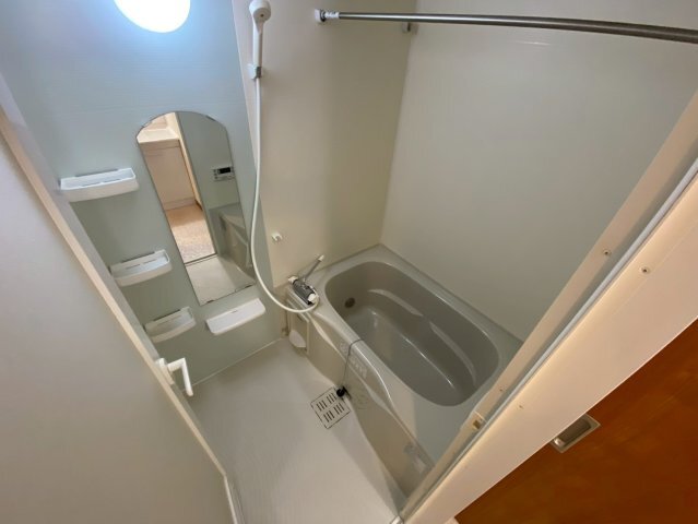 バス・シャワールーム　バス／シャワー
