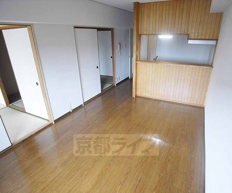 居室・リビング　広々リビング