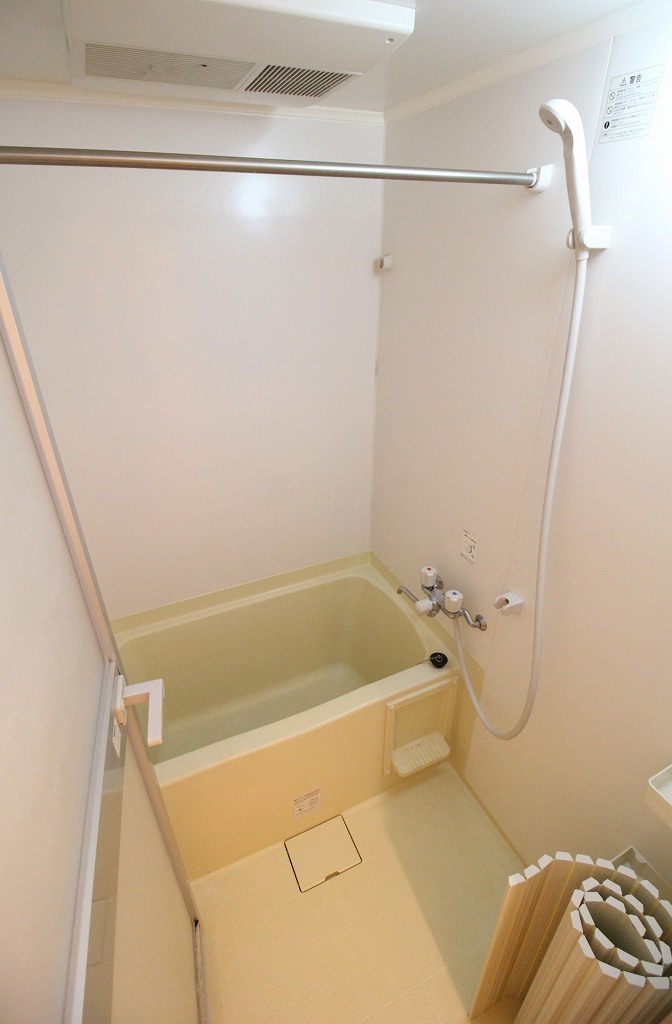 バス・シャワールーム　別の部屋の写真です