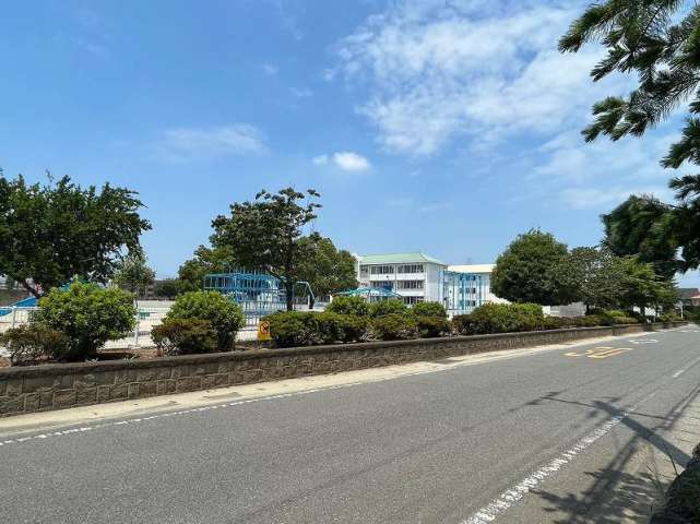 小学校　伊勢崎市立宮郷第二小学校（小学校）まで557m