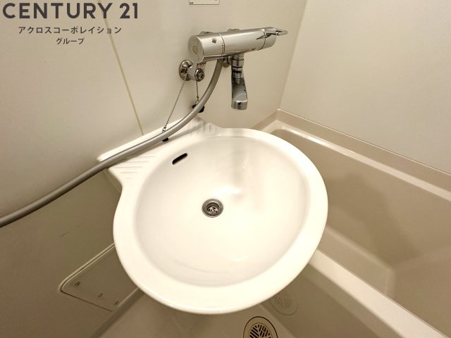 洗面設備　浴室内に洗面台付きです！