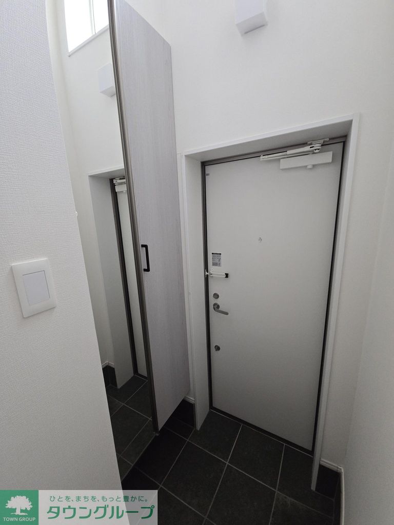 玄関　★お問い合わせはタウンハウジングまで★