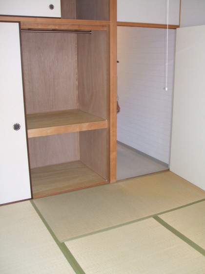 居室・リビング　※別室の写真です